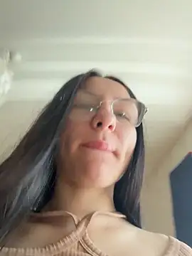 Snapshot of KameliaMur chatting on May 28, 3:04 am KameliaMur online show from May 28, 3:04 am