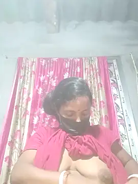 Snapshot of diyadey299 chatting on June 29, 11:10 am diyadey299 online show from June 29, 11:10 am