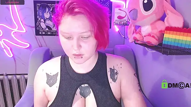 Snapshot of DolliRosees chatting on May 29, 3:59 am DolliRosees online show from May 29, 3:59 am
