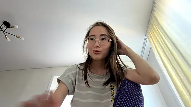 Snapshot of VickieTrudo chatting on July 6, 7:38 am VickieTrudo online show from July 6, 7:38 am