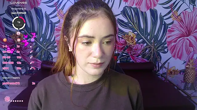 Jenni arango  online show from May 29, 1:31 pm