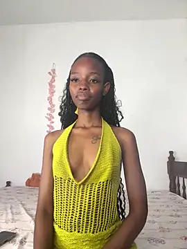 Snapshot of prettyzuriel chatting on May 23, 12:53 pm prettyzuriel online show from May 23, 12:53 pm