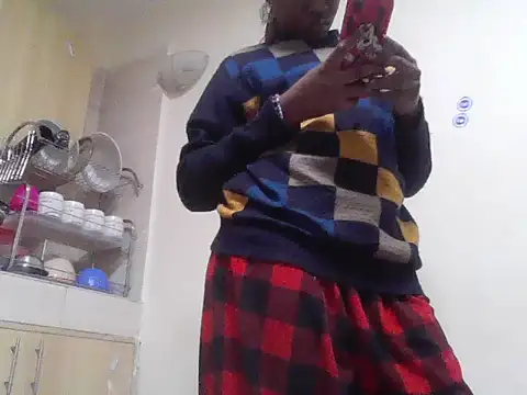 Cutezipora online show from July 4, 4:35 pm