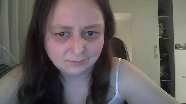 TaylorLovely online show from July 10, 8:22 pm