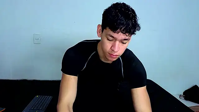 Luke Muscle online show from June 2, 1:13 pm