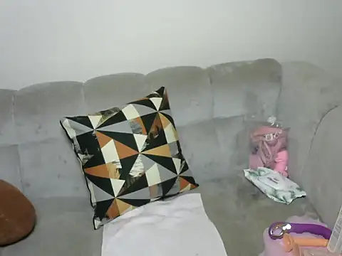 Snapshot of pinkytightpuss chatting on June 24, 2:10 am pinkytightpuss online show from June 24, 2:10 am