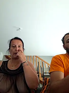 Snapshot of lessudiste11 chatting on June 16, 10:29 am lessudiste11 online show from June 16, 10:29 am