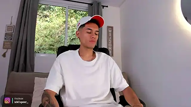 NickCopeer  online show from June 7, 12:31 pm