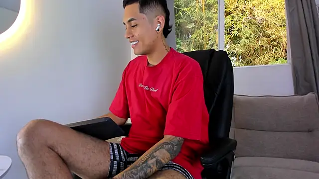NickCopeer  online show from July 15, 12:32 pm