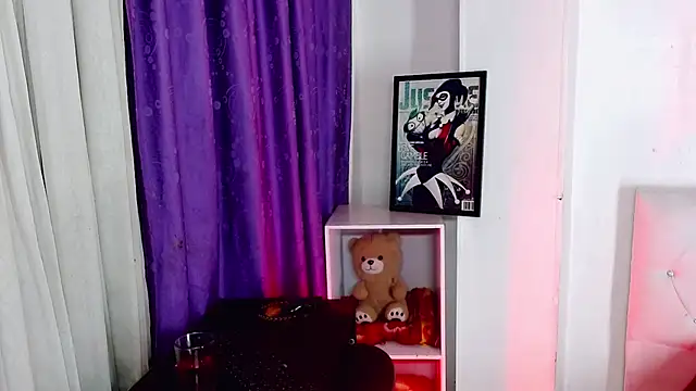 Snapshot of Angel_foxc13 chatting on July 11, 3:09 am Angel foxc13 online show from July 11, 3:09 am