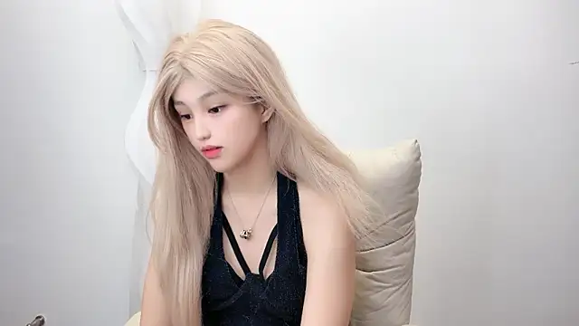 jiangjiang2005 online show from June 28, 4:46 pm