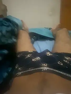 Snapshot of heromano11 chatting on May 26, 2:51 am heromano11 online show from May 26, 2:51 am