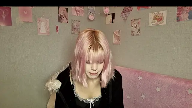 Snapshot of VelvetAlice chatting on July 6, 8:22 pm VelvetAlice online show from July 6, 8:22 pm