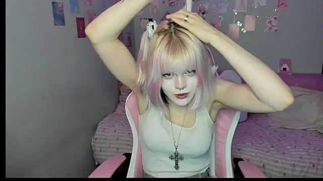 Snapshot of VelvetAlice chatting on July 12, 8:55 pm VelvetAlice online show from July 12, 8:55 pm