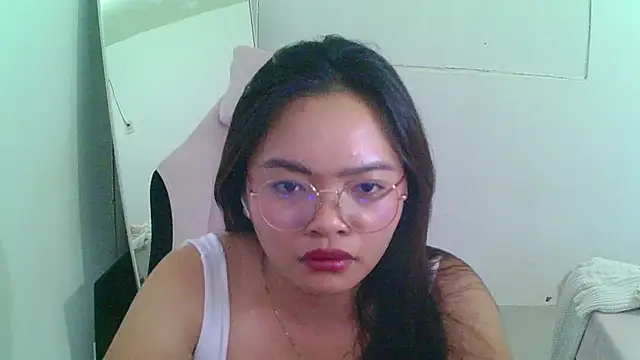 Snapshot of AlethiaBratsch chatting on May 31, 2:24 pm AlethiaBratsch online show from May 31, 2:24 pm