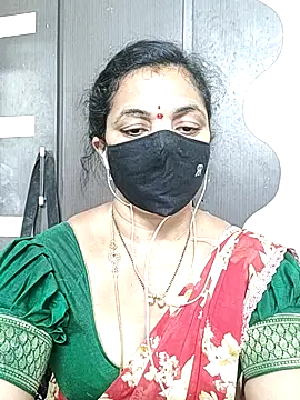 Snapshot of Leela_555 chatting on June 19, 12:09 pm Leela 555 online show from June 19, 12:09 pm