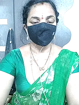 Snapshot of Leela_555 chatting on June 21, 3:14 pm Leela 555 online show from June 21, 3:14 pm