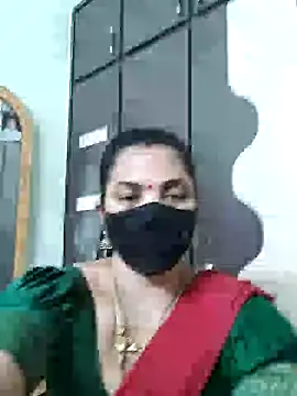 Snapshot of Leela_555 chatting on July 14, 4:17 am Leela 555 online show from July 14, 4:17 am