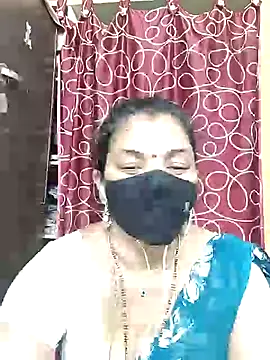 Snapshot of Leela_555 chatting on July 15, 1:22 am Leela 555 online show from July 15, 1:22 am