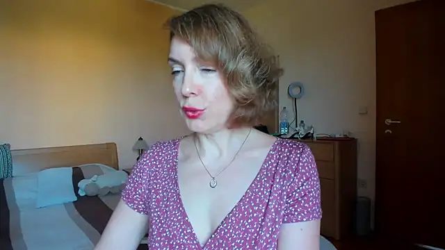 SummerLiza online show from June 15, 2:52 pm