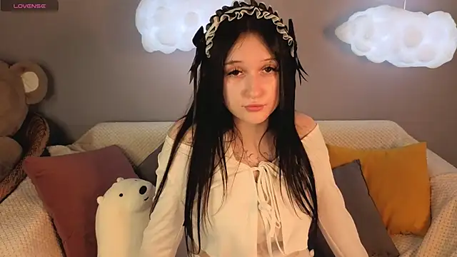Snapshot of Emma-Blissa chatting on June 25, 1:38 am Emma-Blissa online show from June 25, 1:38 am