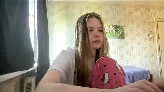 SusanaLeichty online show from July 13, 3:15 pm
