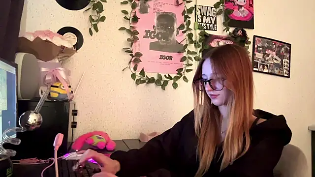 Snapshot of Sunshine_Kira chatting on May 30, 1:30 pm Sunshine Kira online show from May 30, 1:30 pm