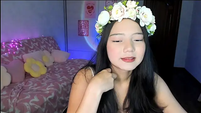 Snapshot of milana_marttt chatting on July 18, 4:05 am milana marttt online show from July 18, 4:05 am