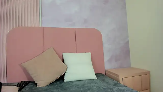 Rosa Aura online show from June 17, 1:52 am