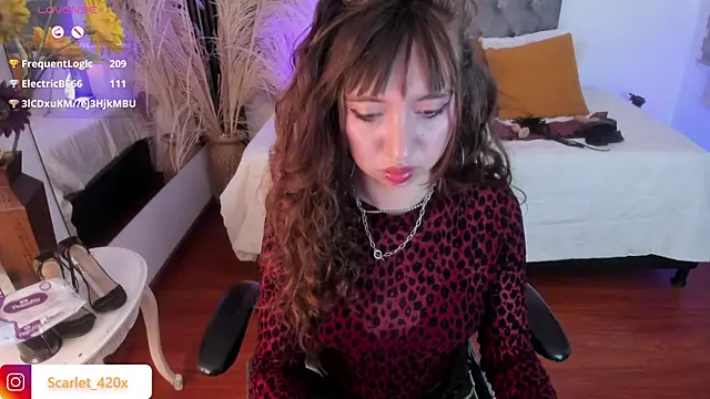 Scarlett  Cooper  1 online show from June 3, 2:55 pm