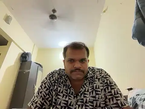 Snapshot of Superking077 chatting on May 25, 7:42 pm Superking077 online show from May 25, 7:42 pm