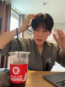 k-kinky online show from June 28, 8:09 am