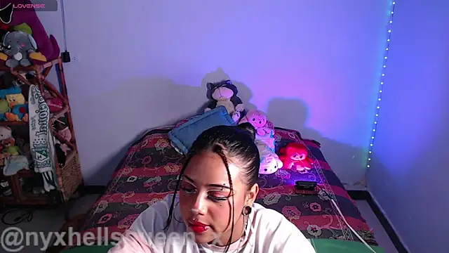 nyxhellsqueen x online show from July 2, 11:44 pm