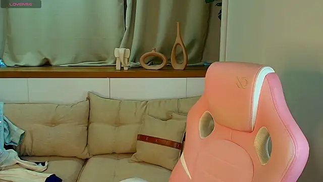 Rose Desiree online show from July 6, 11:18 am