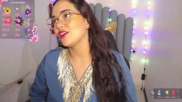 Snapshot of farah_samira chatting on May 27, 7:11 pm farah samira online show from May 27, 7:11 pm