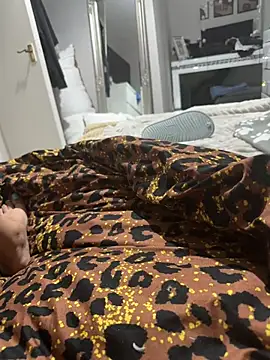 naughtygirl6989 online show from July 16, 8:04 pm