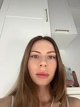 Ms Luna  online show from July 12, 9:33 am