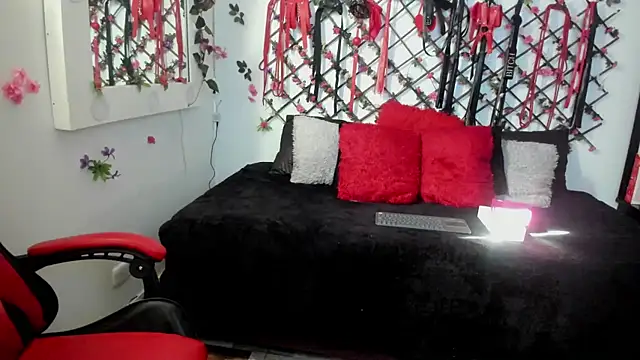 kimmy wold online show from June 11, 1:31 pm