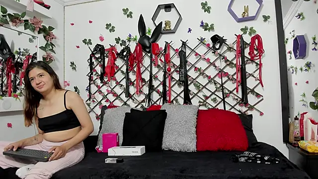 kimmy wold online show from June 16, 12:52 pm