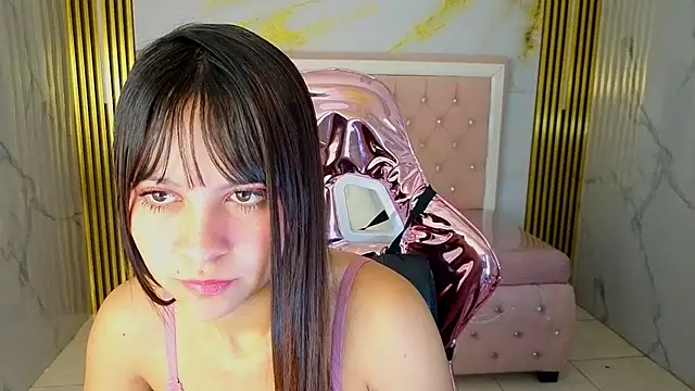 Snapshot of isabeau_s chatting on July 3, 1:06 pm isabeau s online show from July 3, 1:06 pm