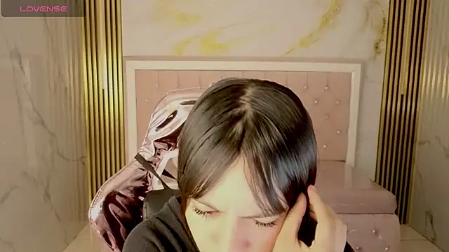 Snapshot of isabeau_s chatting on July 9, 1:04 pm isabeau s online show from July 9, 1:04 pm