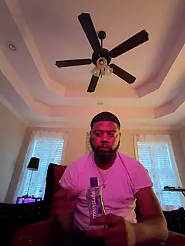 Snapshot of rico_suave21 chatting on May 24, 11:26 am rico suave21 online show from May 24, 11:26 am