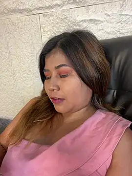 LyraMilano online show from July 1, 12:51 pm