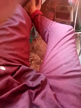 Snapshot of Karan34213 chatting on June 15, 8:38 am Karan34213 online show from June 15, 8:38 am