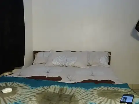 Slimm Thickk  online show from May 27, 1:57 am