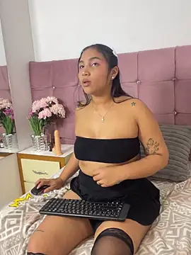 Snapshot of Gemafuckme chatting on May 29, 8:51 pm Gemafuckme online show from May 29, 8:51 pm