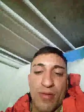 Snapshot of enzobb69 chatting on May 24, 4:28 am enzobb69 online show from May 24, 4:28 am
