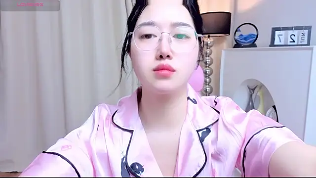 miuu6868 online show from June 28, 2:06 am