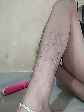 PRIYAGIRLHOT online show from July 13, 4:26 am
