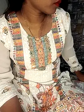 Snapshot of hi-swati chatting on June 19, 4:50 am hi-swati online show from June 19, 4:50 am
